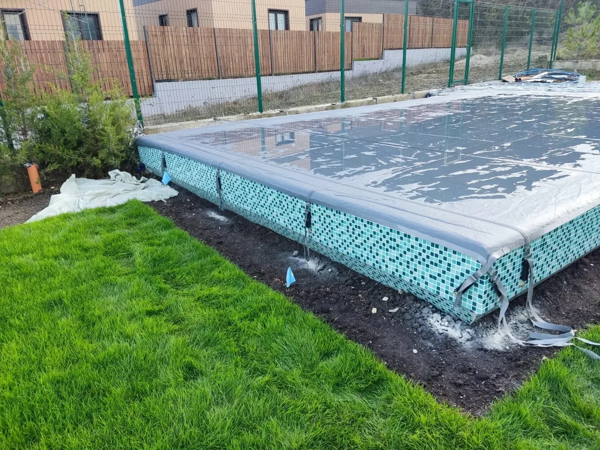 Батутное покрывало на бассейне в Раменском